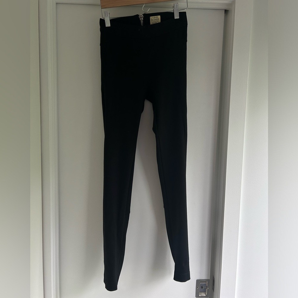 Torn by Ronny Kobo Leggings